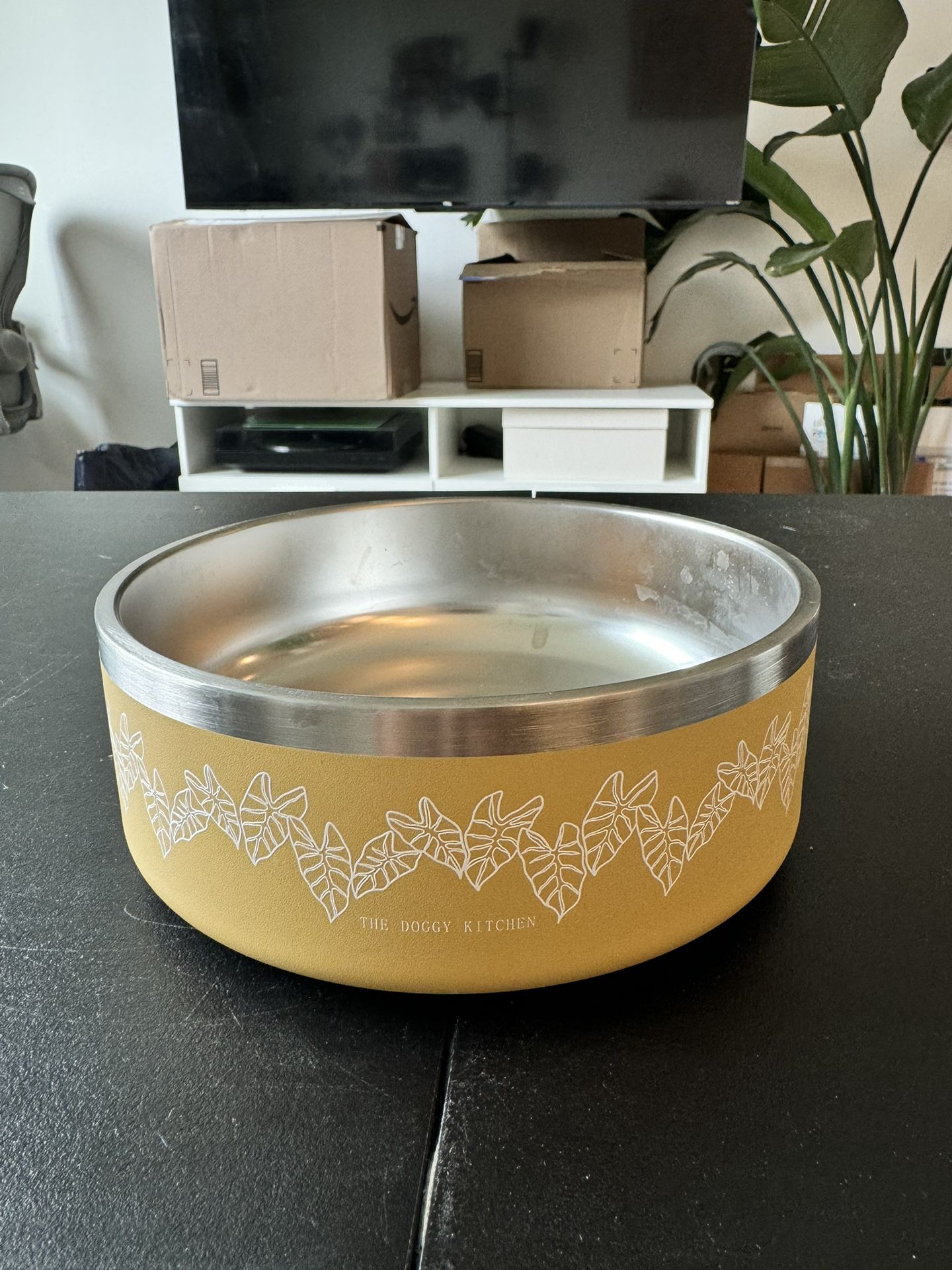 High quality insulated dog bowl
