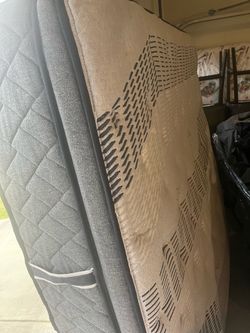 King sized Sealy pillow top mattress