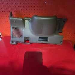 95 4runner Under Steering wheel piece