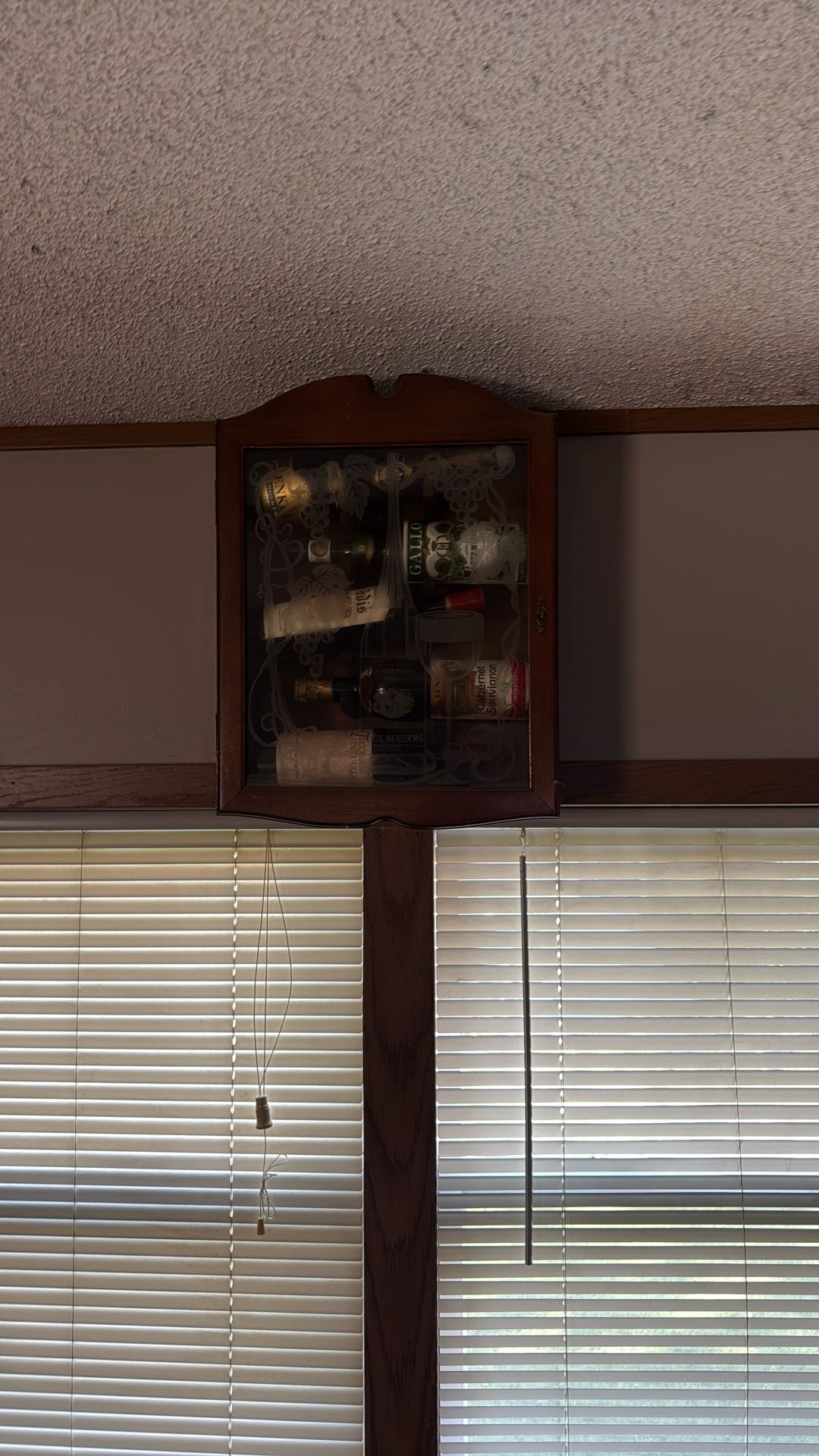 Cabinets 