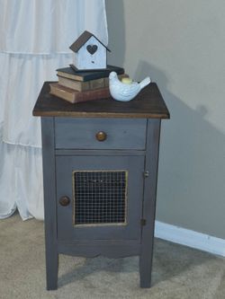 Vintage side table/night stand