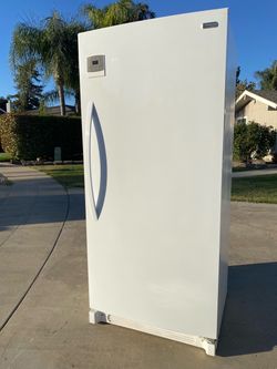 21.0 Cu.Ft. Defrost Free Single Door Upright