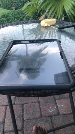 Otter box apple iPad