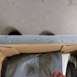 Size 9.5 Sorel Fabric And Leather Weather Boots