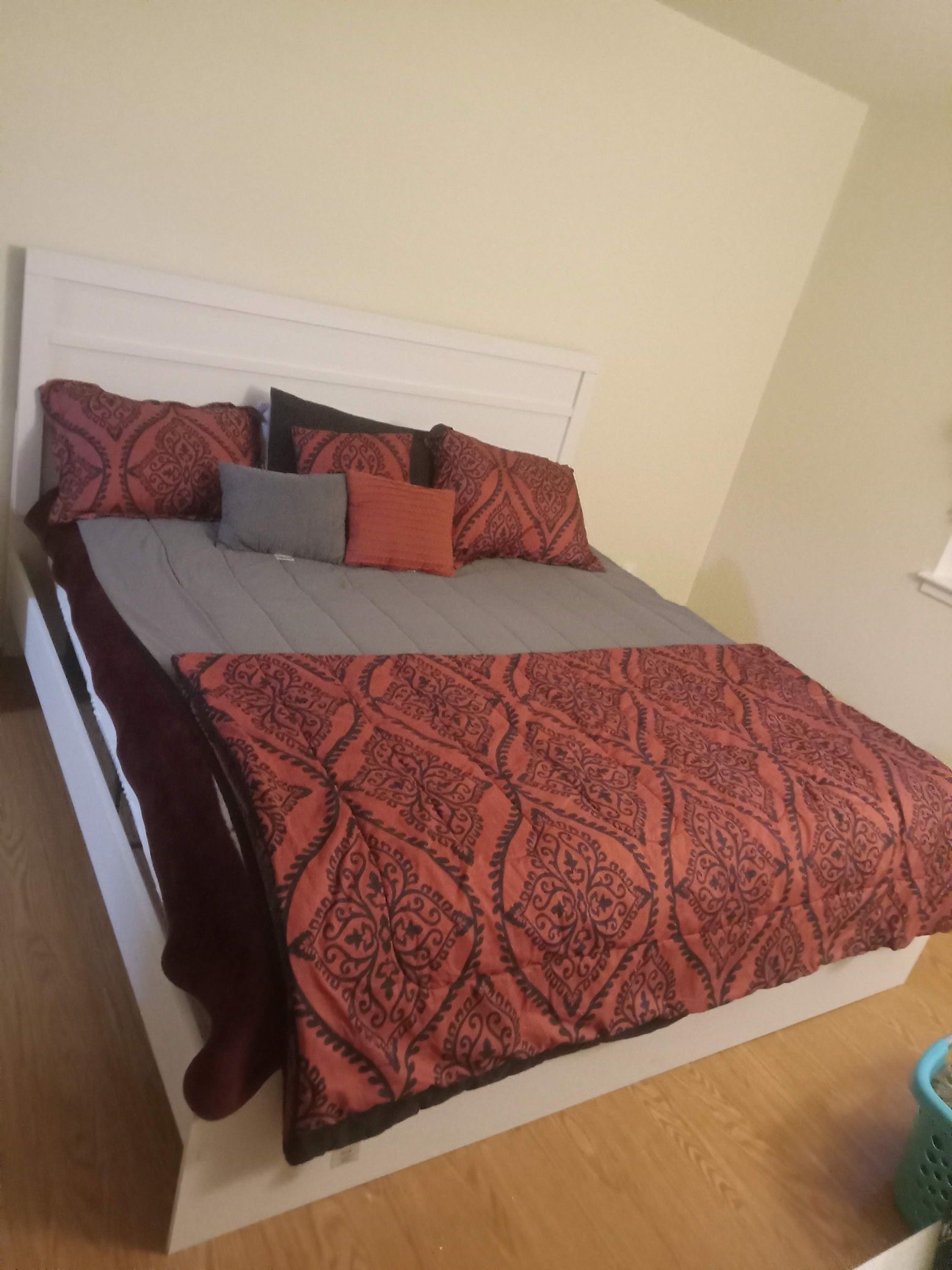 King Size Bedroom Set With Mattress