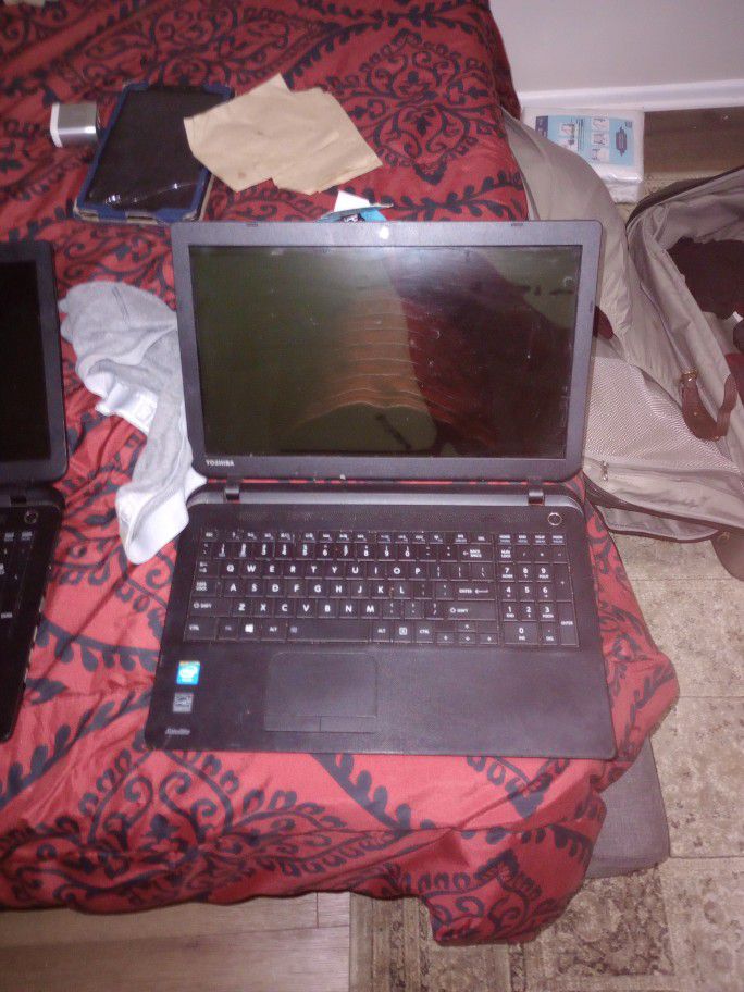 New Toshiba Laptops Broken Used For Spare Parts