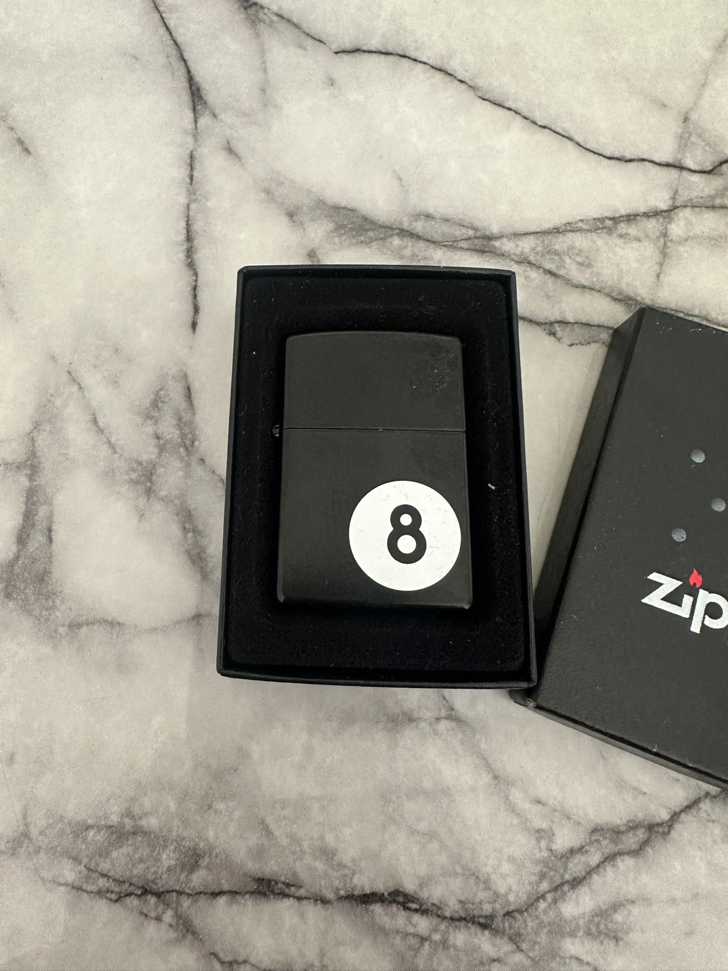 Zippo 8-Ball Vintage Licorice Black Matte 24331