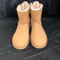 Women’s Uggs 