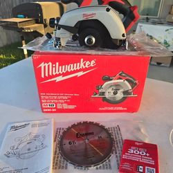 🔥$100 FIRM PRICE, NO NEGOTIABLE🔥 Milwaukee M18 18V 6-1/2 in. Circular Saw (Tool-Only) NO BATTERY NO CHARGER