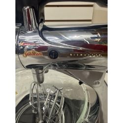 Sunbeam Mixmaster Vintage Chrome 12 Speed Kitchen Mixer with Glass Bowl Works