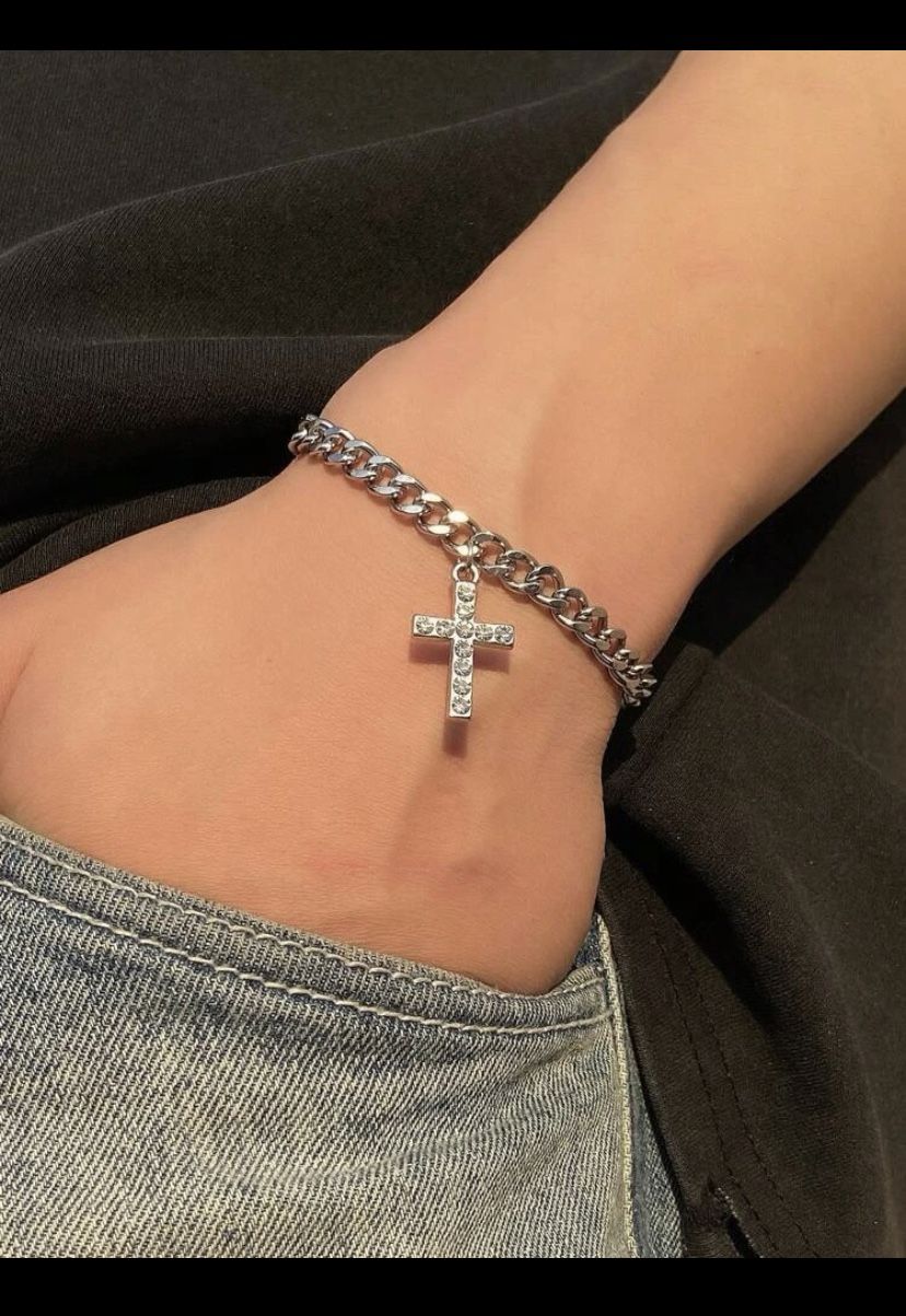 1pc Fashionable Zinc Alloy Rhinestone Cross Charm Bracelet For Men Women For Daily Decoration