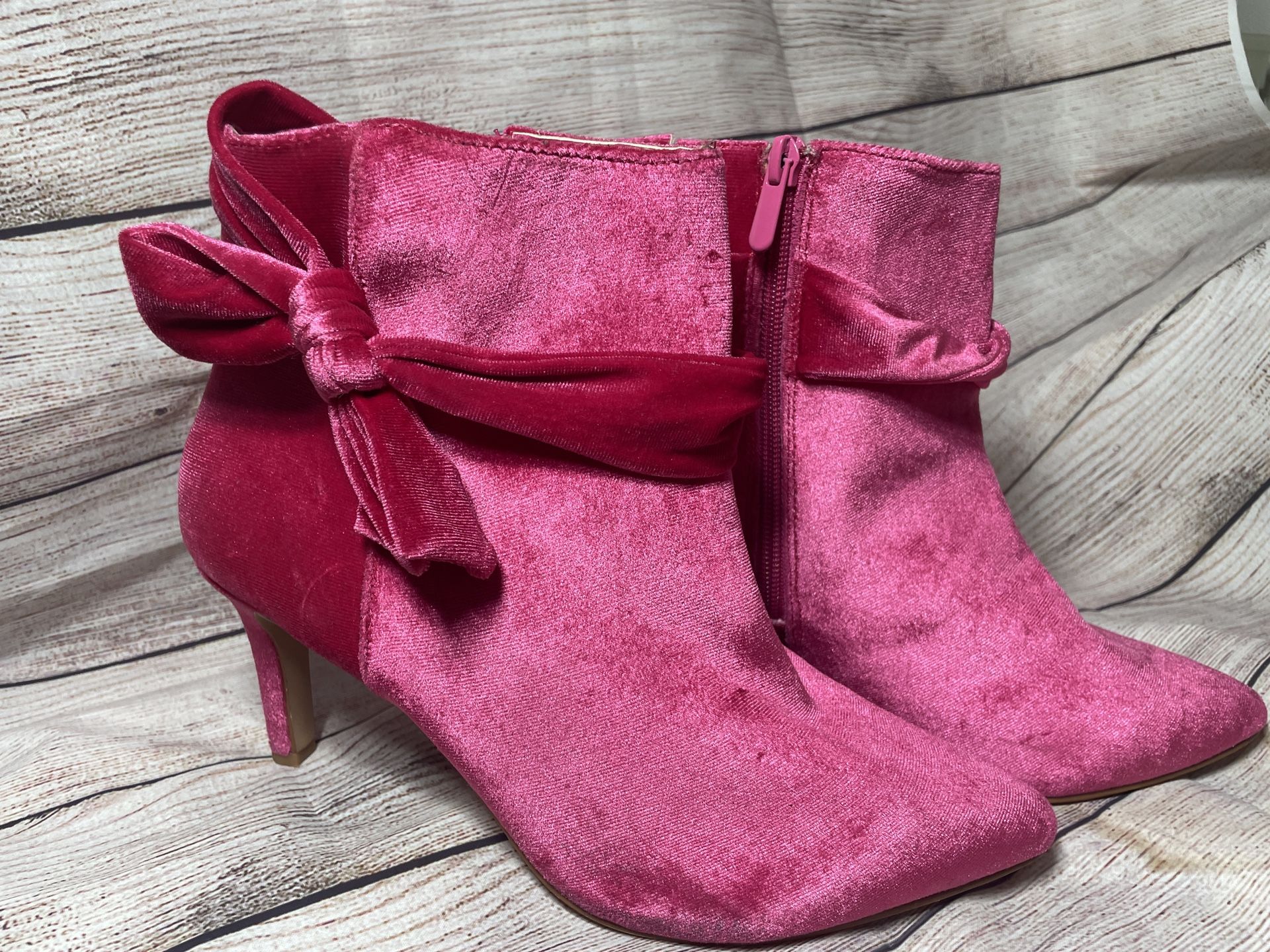 Booties Ankle Boots Women’s heels Hot Pink 9 WW Extra Wide