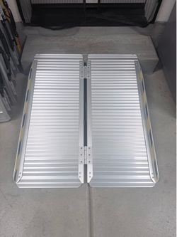 3ft aluminum ramp 600lbs  capacity