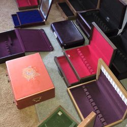 Vintage and antique silverware boxes Wooden And Plastic 