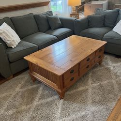 Coffee Table and Side Table 