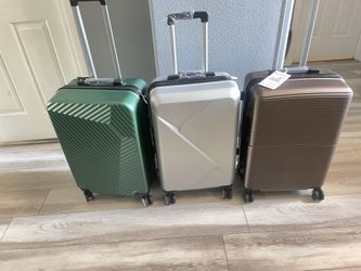 🧳 Brand New Large Luggage – $20 | Same-Day Pickup! Vacation ready! ✈️ Get your travels started with this brand-new, large hard-shell suitcase. 📏 S