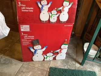 Home Accents 3 Piece LED Christmas display, Collapsible Snowmen Family, indoor outdoor display, bought 3 years ago and just sitting.