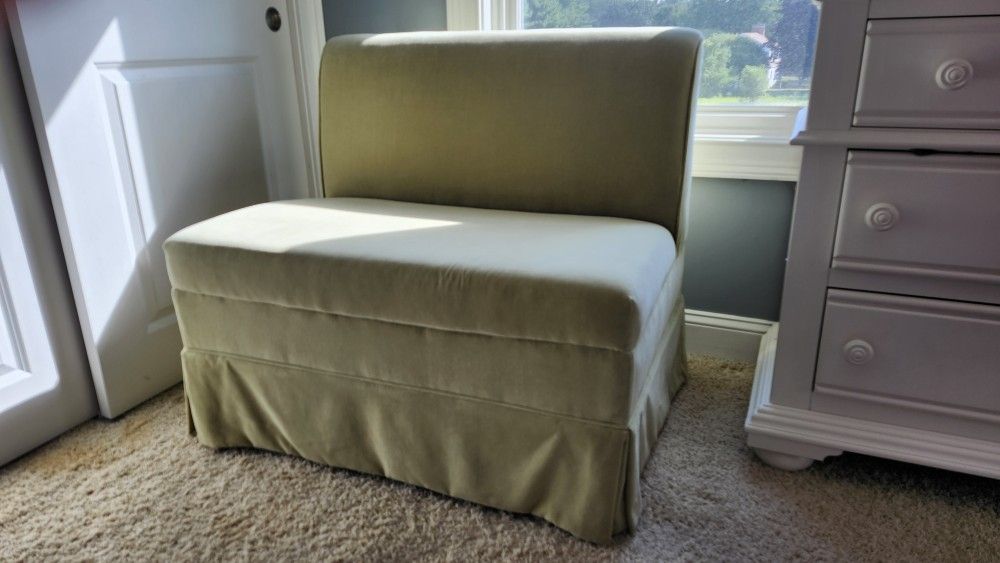 Ballard Designs Coventry upholstered 36" bench * apple green