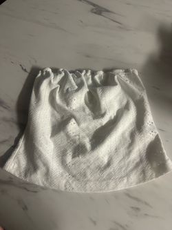 White strapless crop top