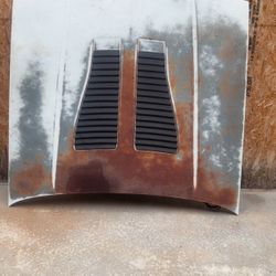1986 Chevy Camaro Iroc Z28 Hood & Hinges $450.00