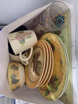 Grapes 🍇 bowls, plates, cups, & cut board