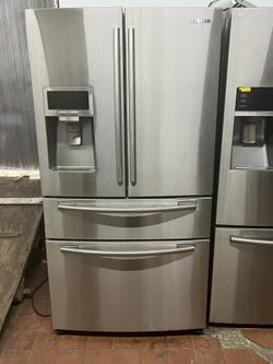 Samsung 36 W” French four door refrigerator stainless steel/nevera cuatro puertas 