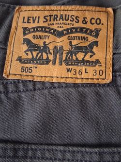 Men's  levi's.  36-32. Used