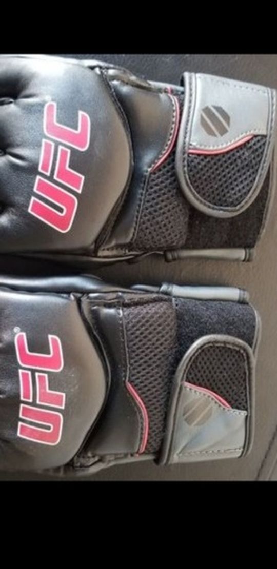 Ufc gloves Bundle 