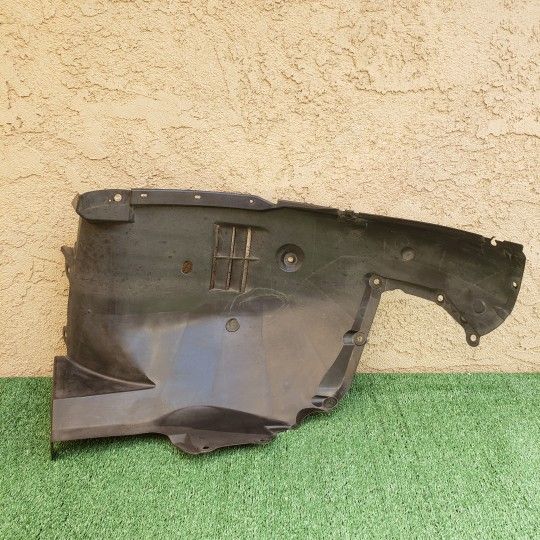 2009-2020 NISSAN GT-R R35 FRONT RIGHT PASSENGER FENDER LINER OEM