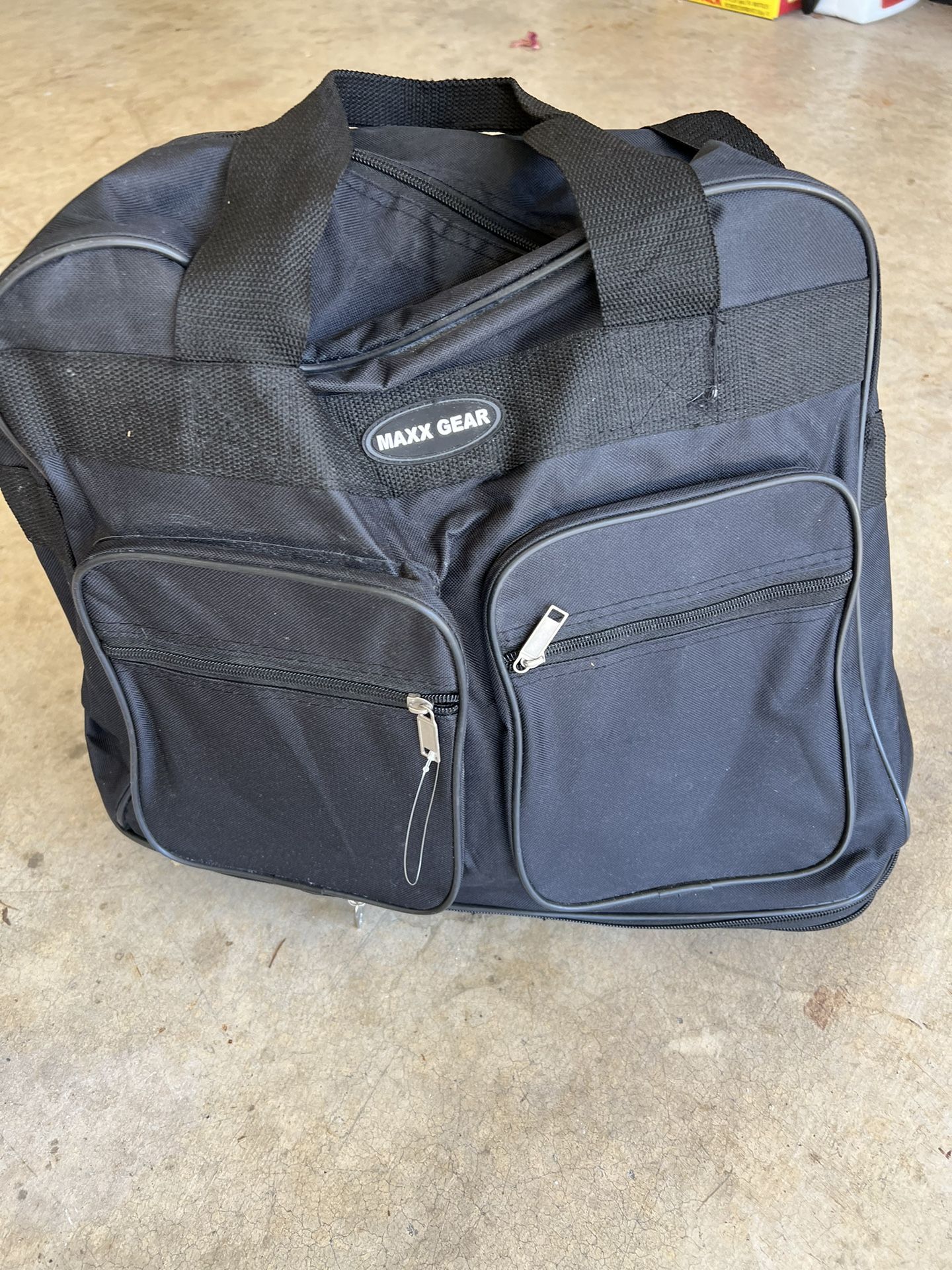 New Duffle Bag With Wheels