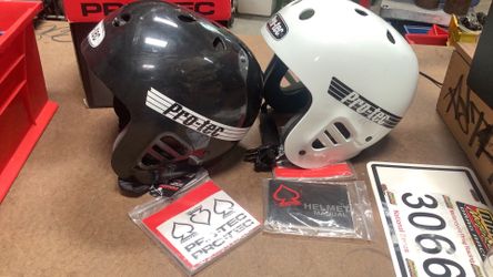 New PRO-TEC  helmet medium black white m medium