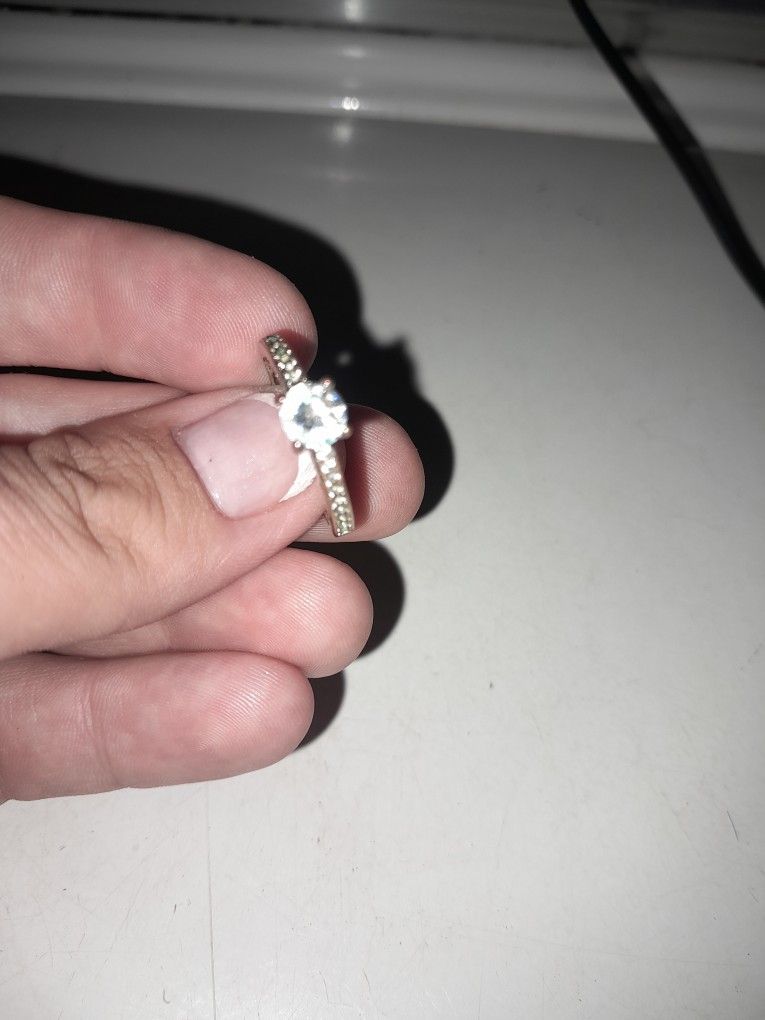 Size 8 Ring