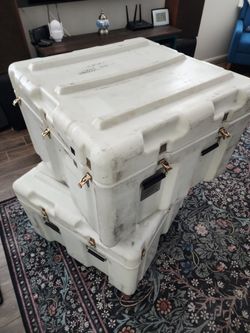 Overlanding air tight dust proof roto-molded case hardigg / pelican