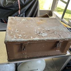 Heavy duty, solid, steel toolbox storage box