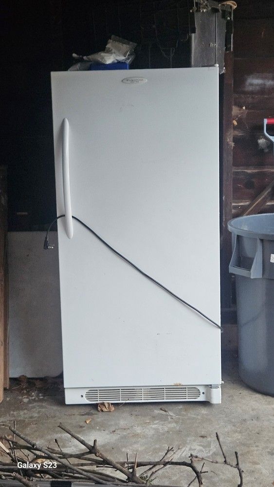 Frigidaire 13.7 Cu.ft. Upright Freezer
