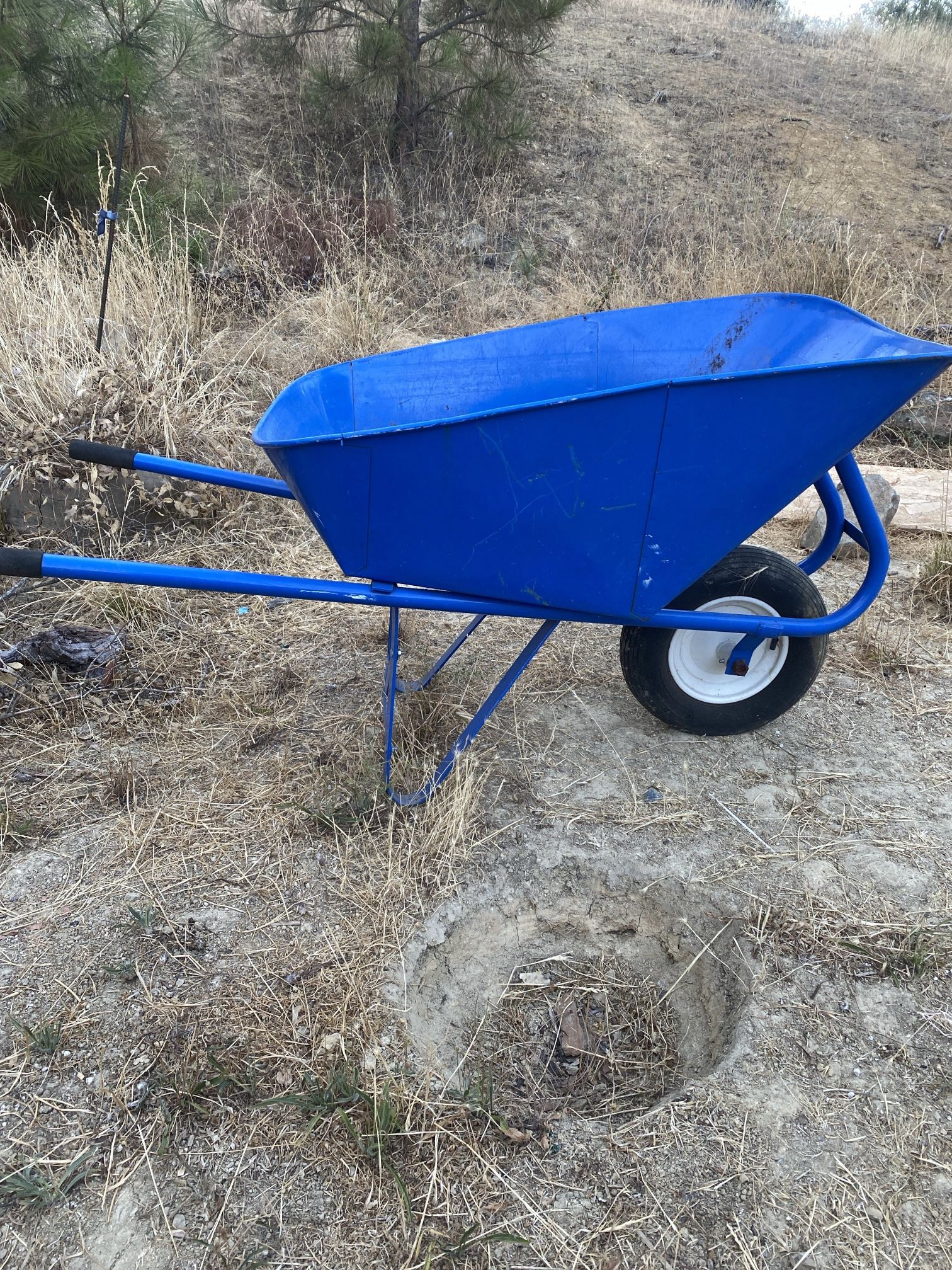 Wellmade Miller Steel Contractor Wheelbarrow 6 cu ft