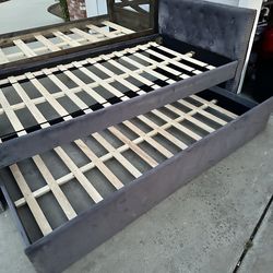 Twin size day bed with trundle