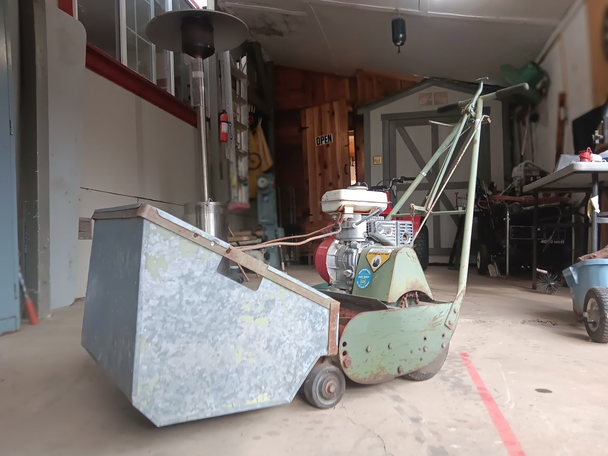 CaliforniaTrimmer Mower (7 Blade Reel)