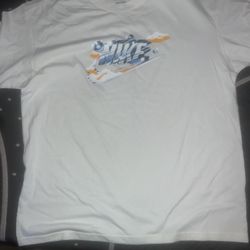 L Nike Tshirt