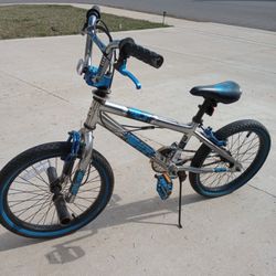 Madd Gear Kids Bike