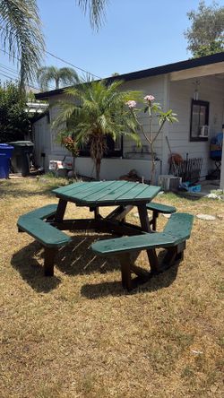 Uline picnic table