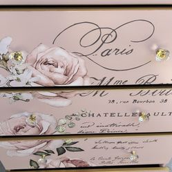 Painted  Fourt Drawers Dresser