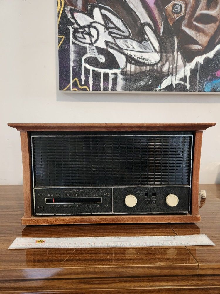 RCA Victor RJC30W Walnut vintage radio - Tested Works