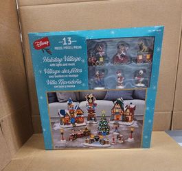 DISNEY HOLIDAY VILLAGE LIGHTS/MUSIC 13 PIECES