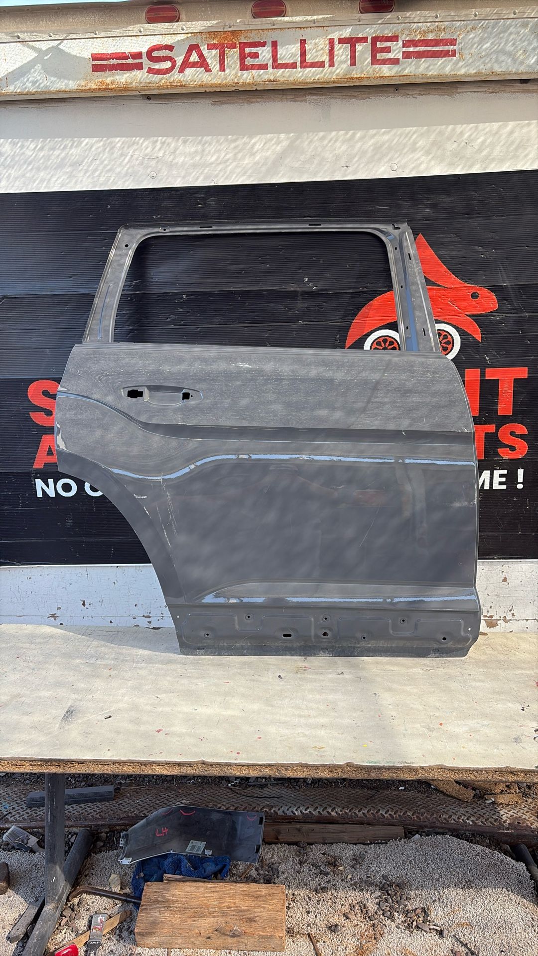 2018 Atlas Door Rear Passenger OEM 2025