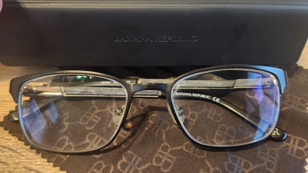 Banana Republic Glasses And Case 