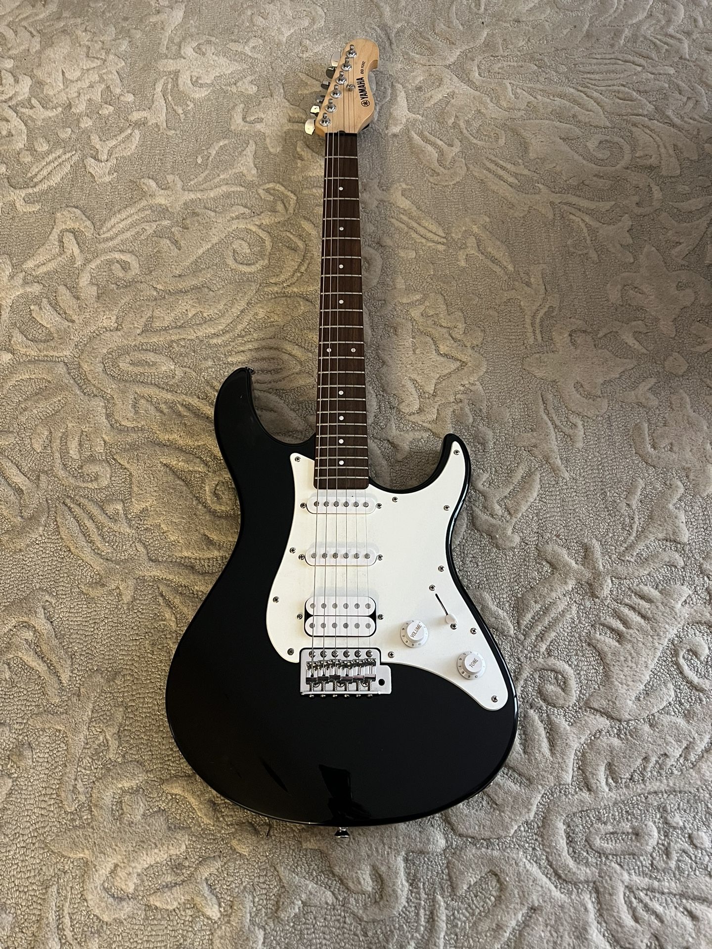 The Yamaha EG112C electric guitar
