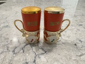 Las Vegas Souvenir Salt and Pepper Shakers