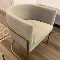 Chairs Times 4 