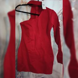 New Fashion Nova dress in red ♥️ with tags. 

Nuevo vestido en color rojo ♥️ con etiquetas.
